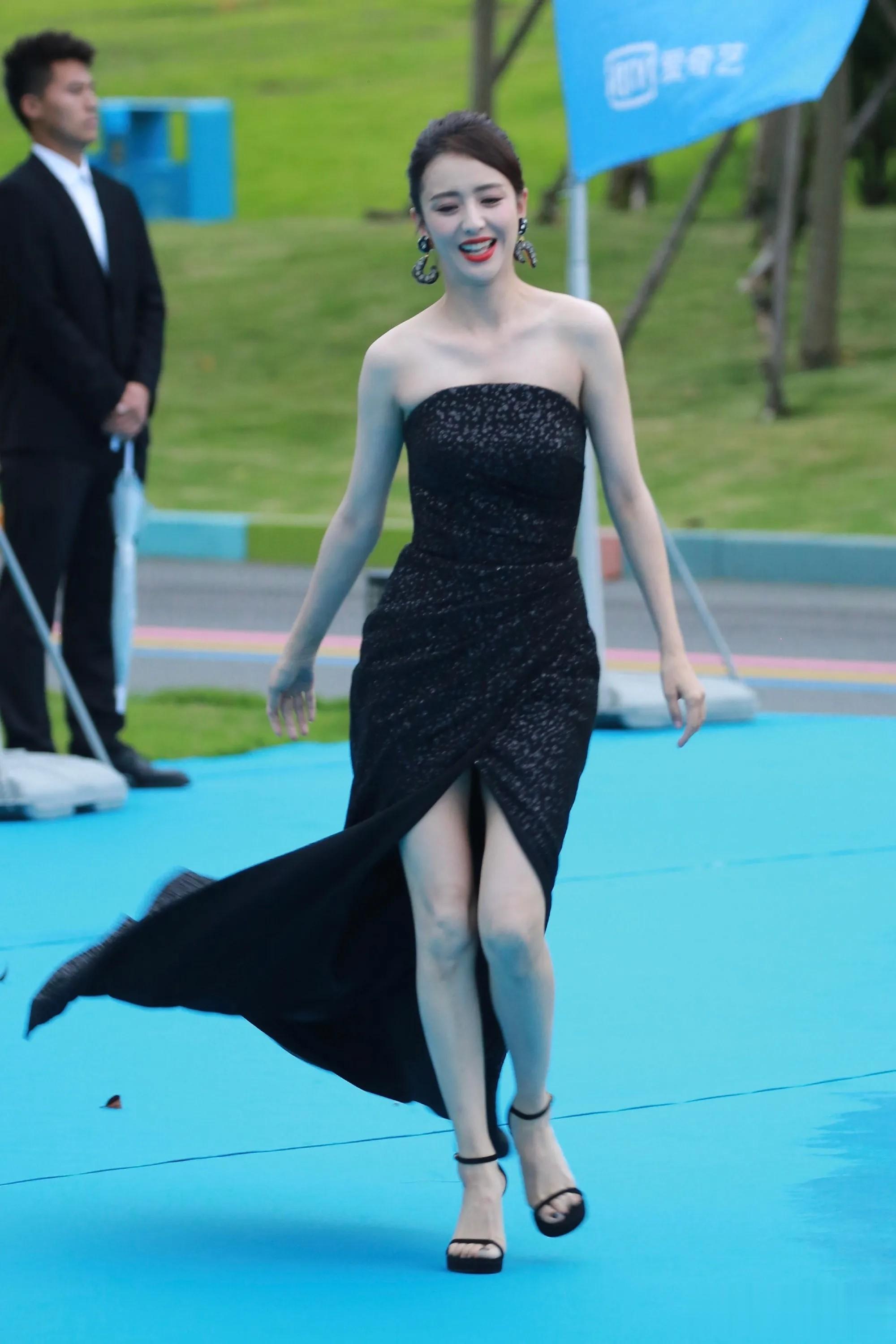 佟丽娅：离婚后，越来越漂亮了……