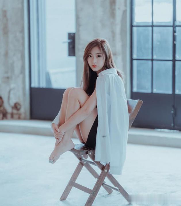 突爆入院！香港人气女星深夜宣布全面停工，2年前已确诊左耳失聪