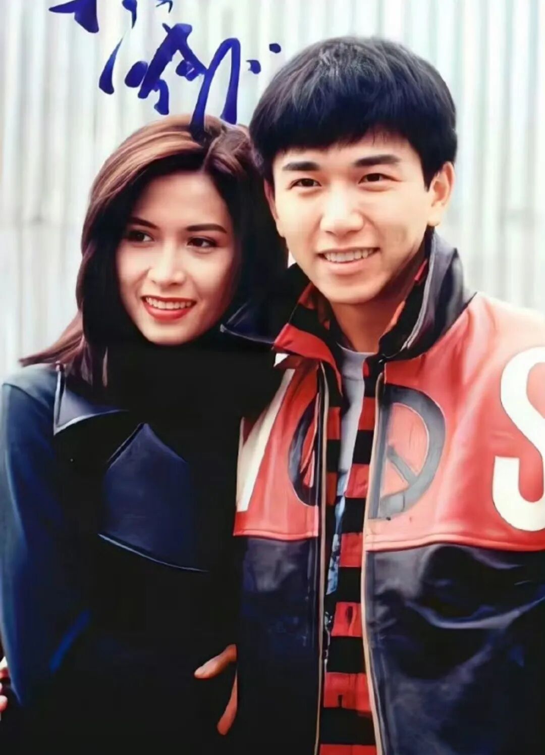 60岁颜值回春，未婚未育的她竟活成这样？