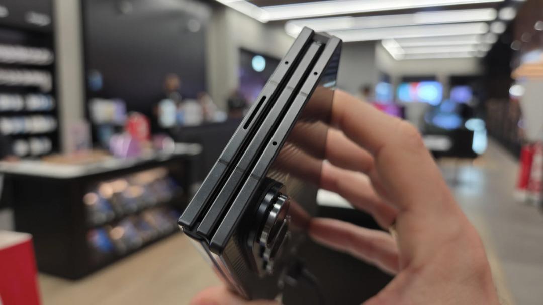 我用過Galaxy Z TriFold，它還需要追趕