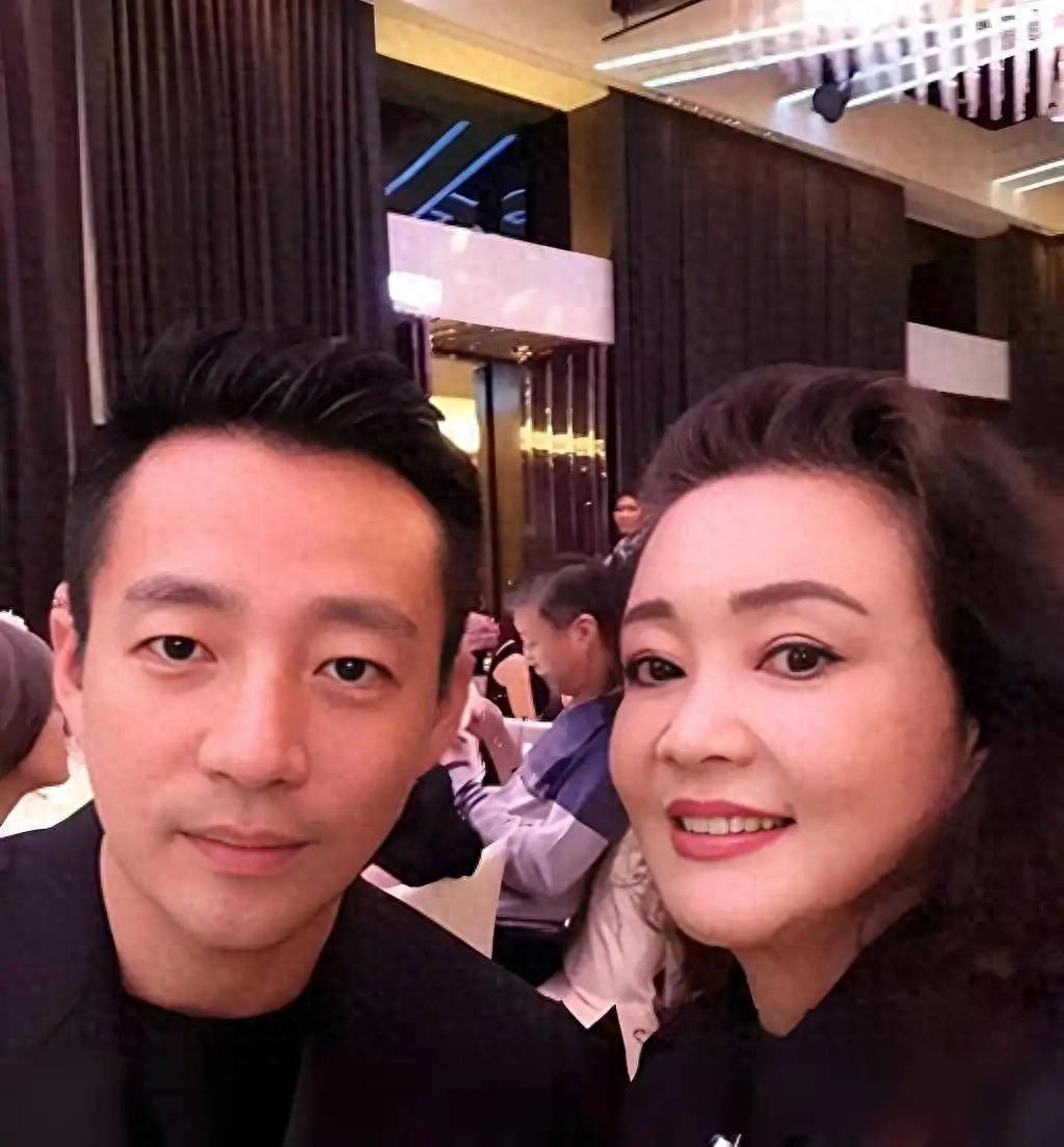 S妈算盘落空，和女婿联手不到5天，汪小菲三个举动反击 玥儿被牵扯