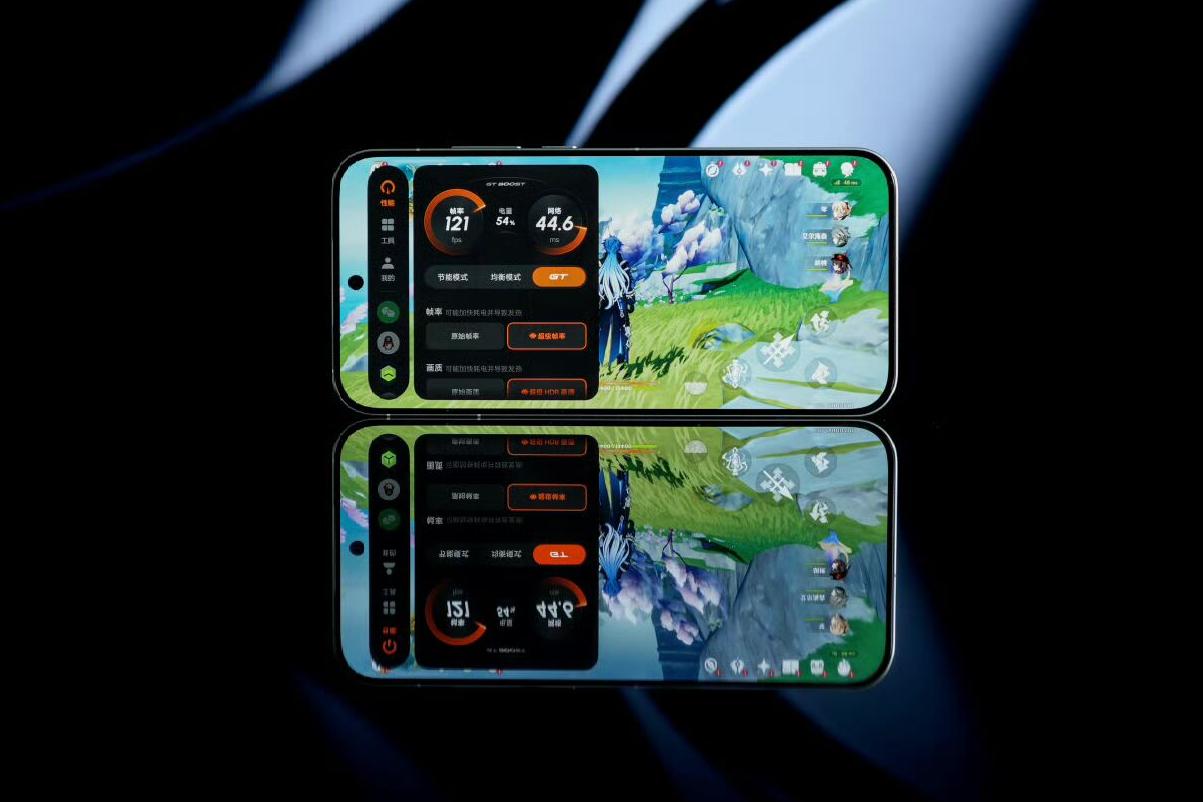 真我“不講武德”！驍龍8至尊+144HZ直屏+120倍變焦，跌至2366元