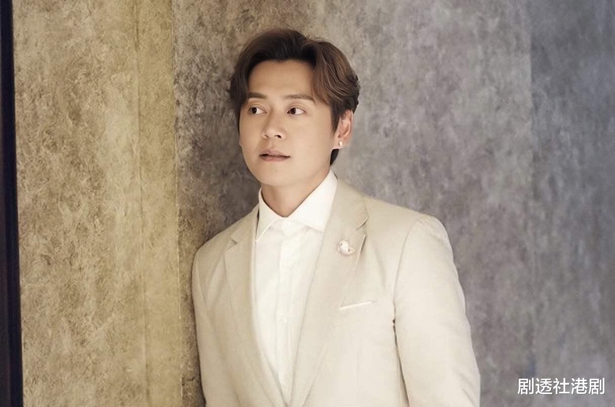 恭喜！TVB知名男星和女友同居几年好事将近，直言可以随时结婚