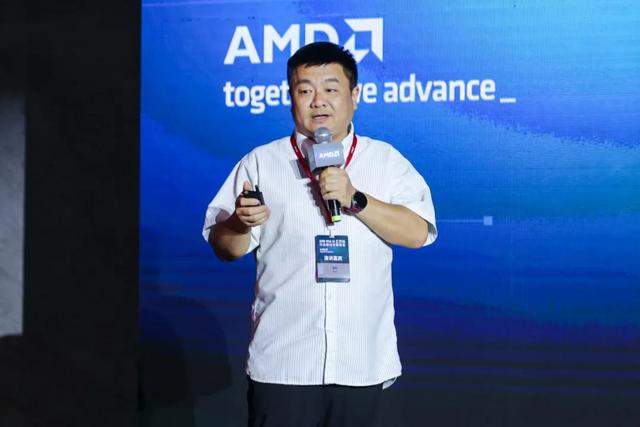 突破落地瓶颈,AMD Mini AI工作站峰会揭晓端侧AI实现新路径