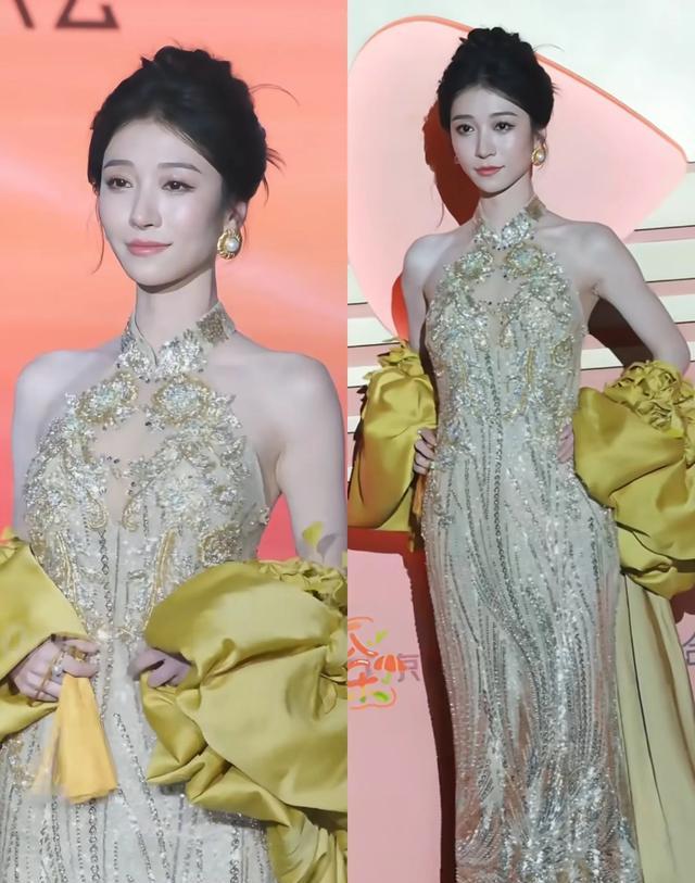 短剧盛典郭宇欣妈生脸赢麻了!王小亿优雅无敌,刘念何聪睿超甜