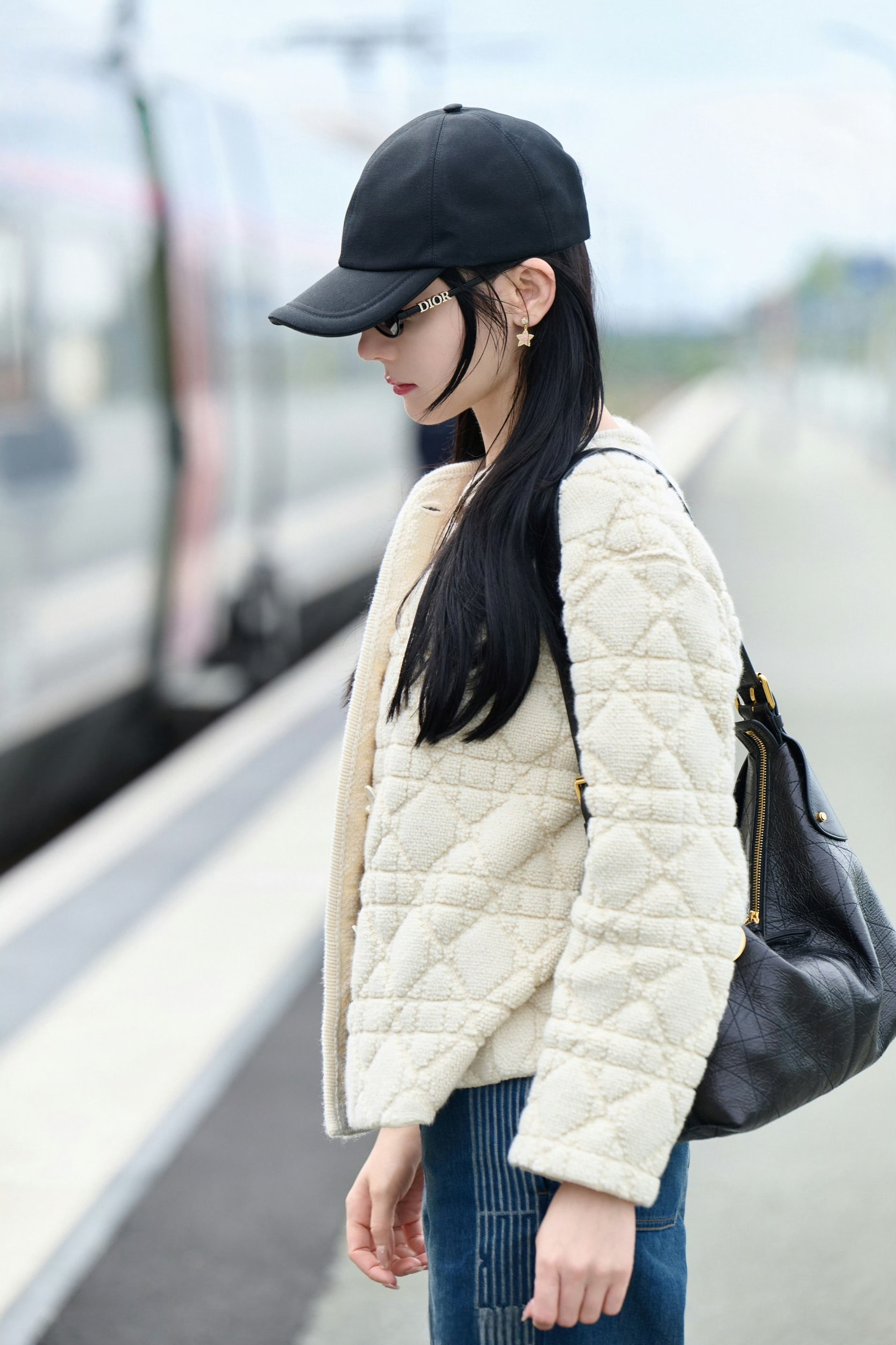 热巴国庆出游穿搭，简单又高级感满满