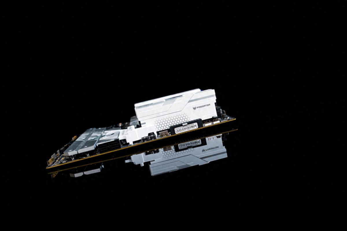 DIY還是品牌機？讀懂英特爾酷睿Ultra，解鎖ROG魔霸9X省心選擇