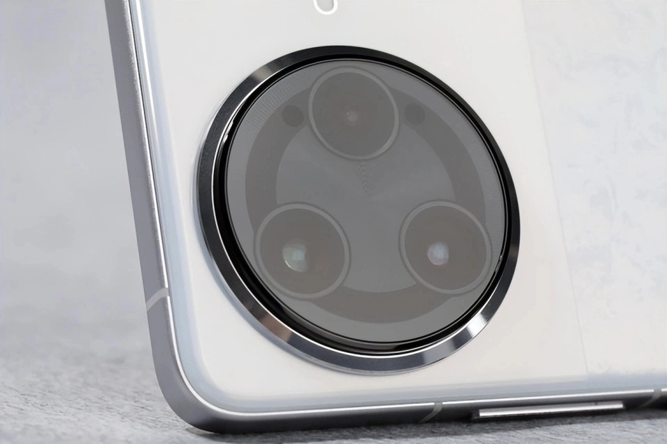 24小时首销66万台,16GB+1TB+骁龙8Gen3,国补后可以“闭眼买”