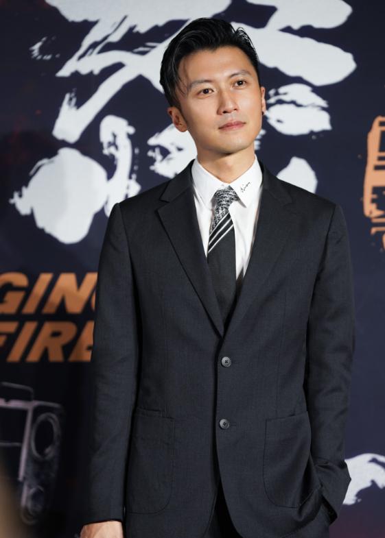 王菲也没想到，谢霆锋会因《镖人》吴京的一个举动，落得口碑暴跌