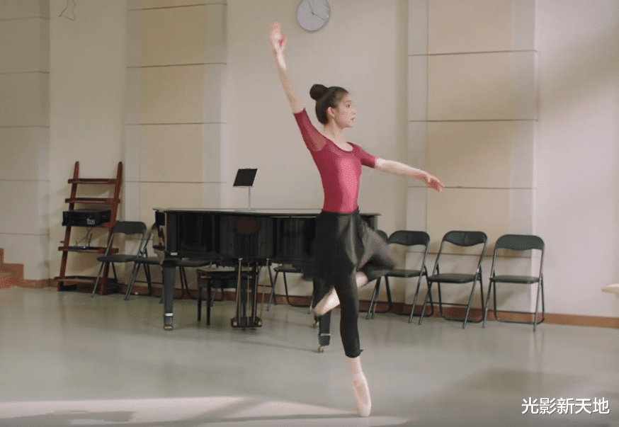 阮巨新剧开播，跳舞很美演技稀烂，难怪陈思诚只捧一部