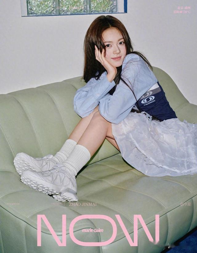 演员赵今麦《嘉人Now》夏季大片,造型唯美表情灵动少女感满格