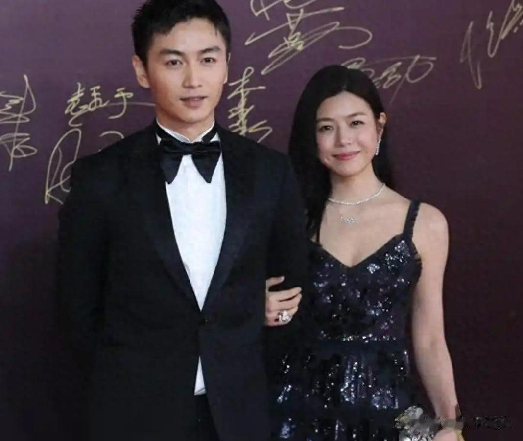 明星夫妻离婚后最常见结局,在陈晓和陈妍希身上也没能避免,悲哀