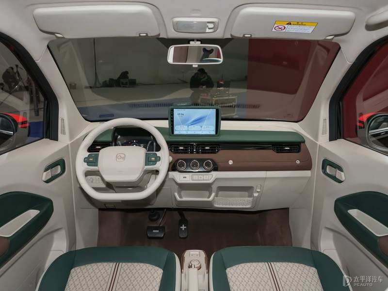 英伦/竞速双外观 实拍2026款奇瑞QQ冰淇淋