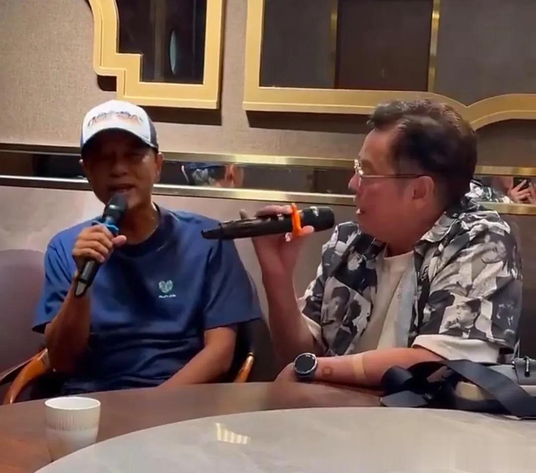 75岁谭咏麟李克勤同框惊呆网友！这哪是两代人？分明是同龄兄弟