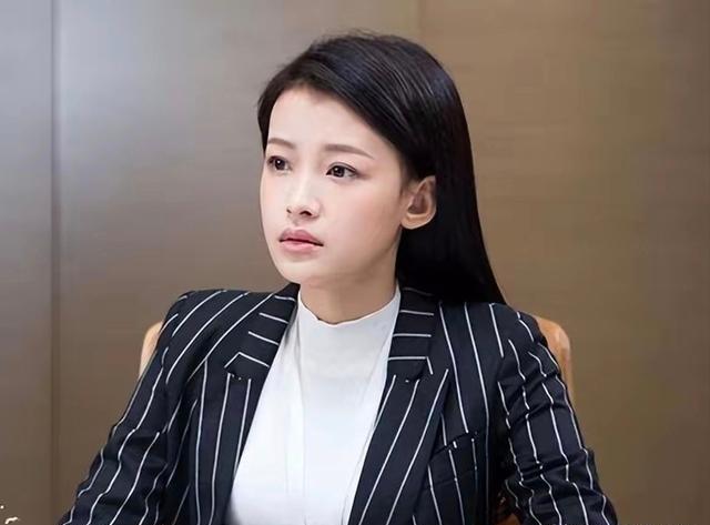 离婚两年后,孙怡和董子健的生活已经天差地别,看完莫名尴尬心酸