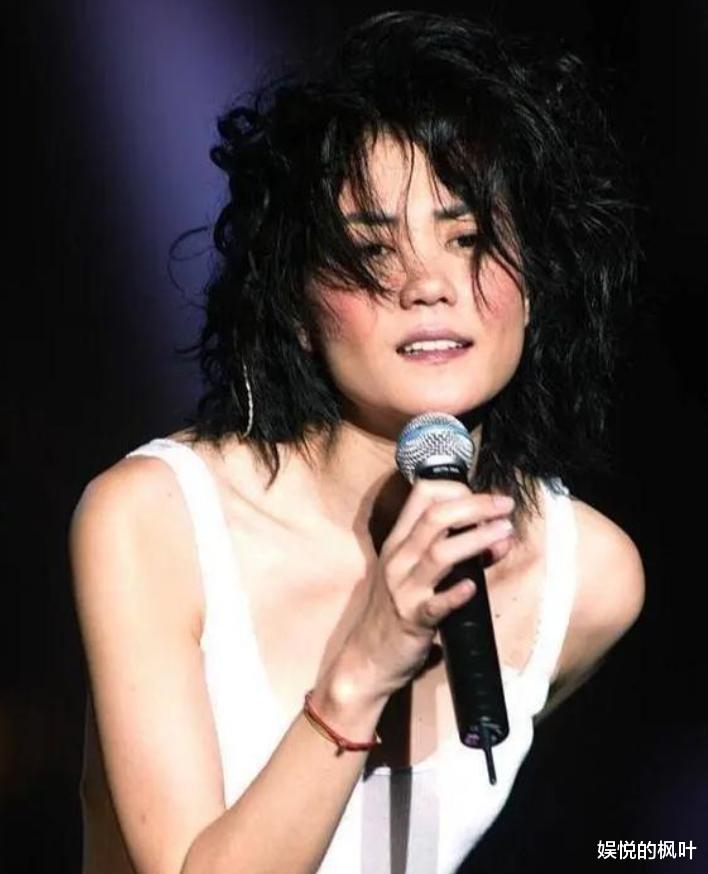 天后陨落？争议王菲，自由的代价？
