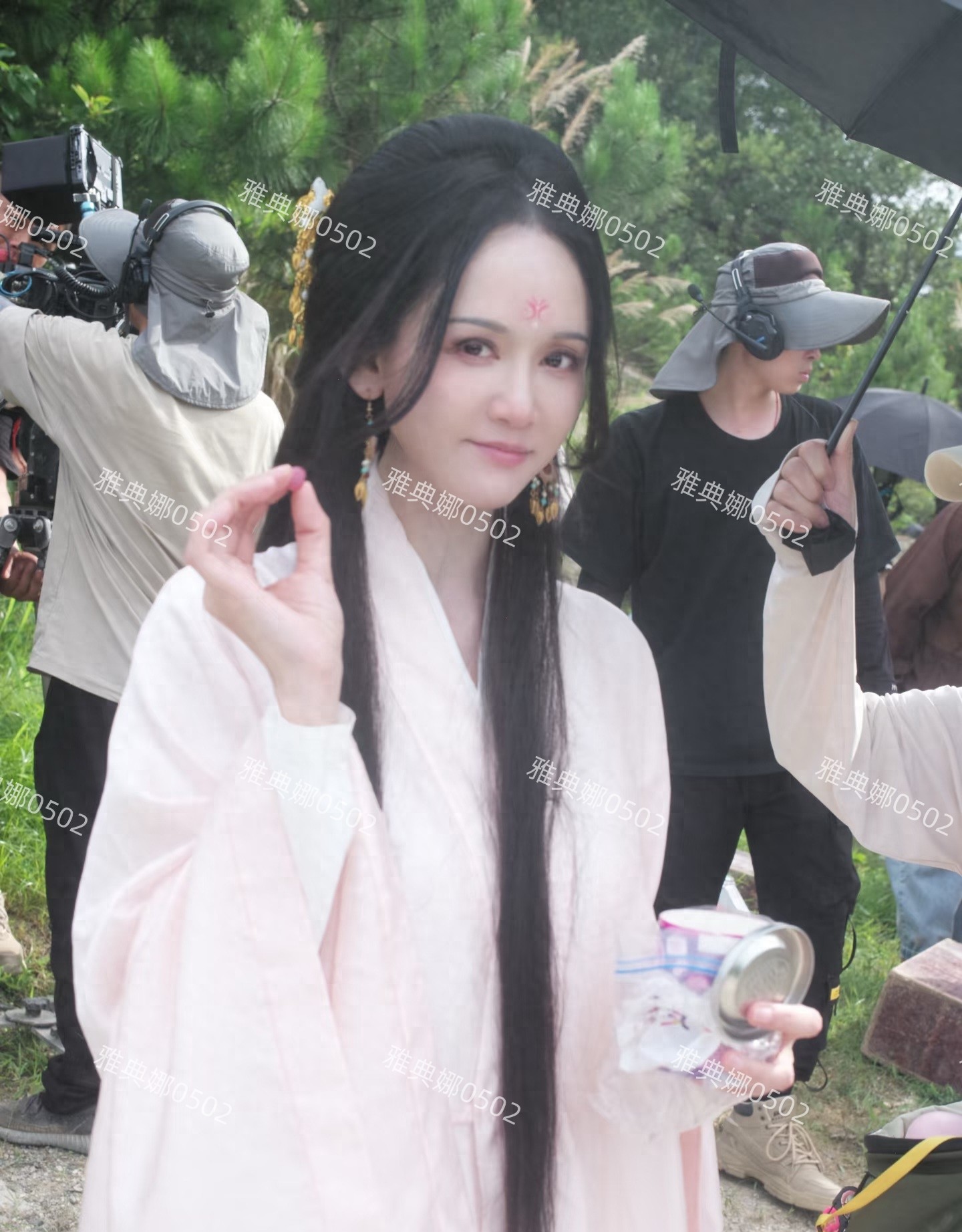 天啊这要不是陈乔恩本人发的剧照很难认出是她,气质网红整感明显