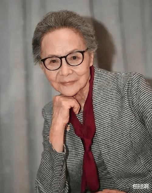 泪目!87岁吴彦姝现状曝光,丈夫走后独居破房,钱都在经纪人手中!