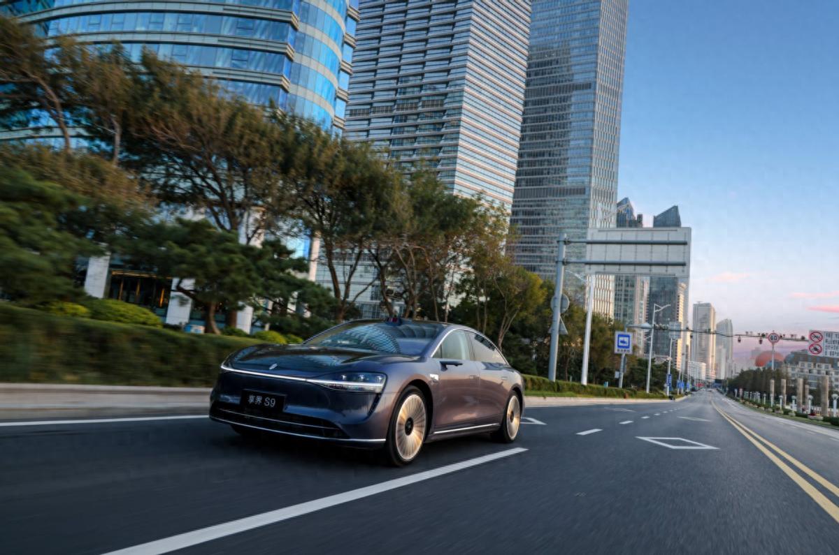 30万级豪华新选择！享界S9凭何打破BBA垄断？