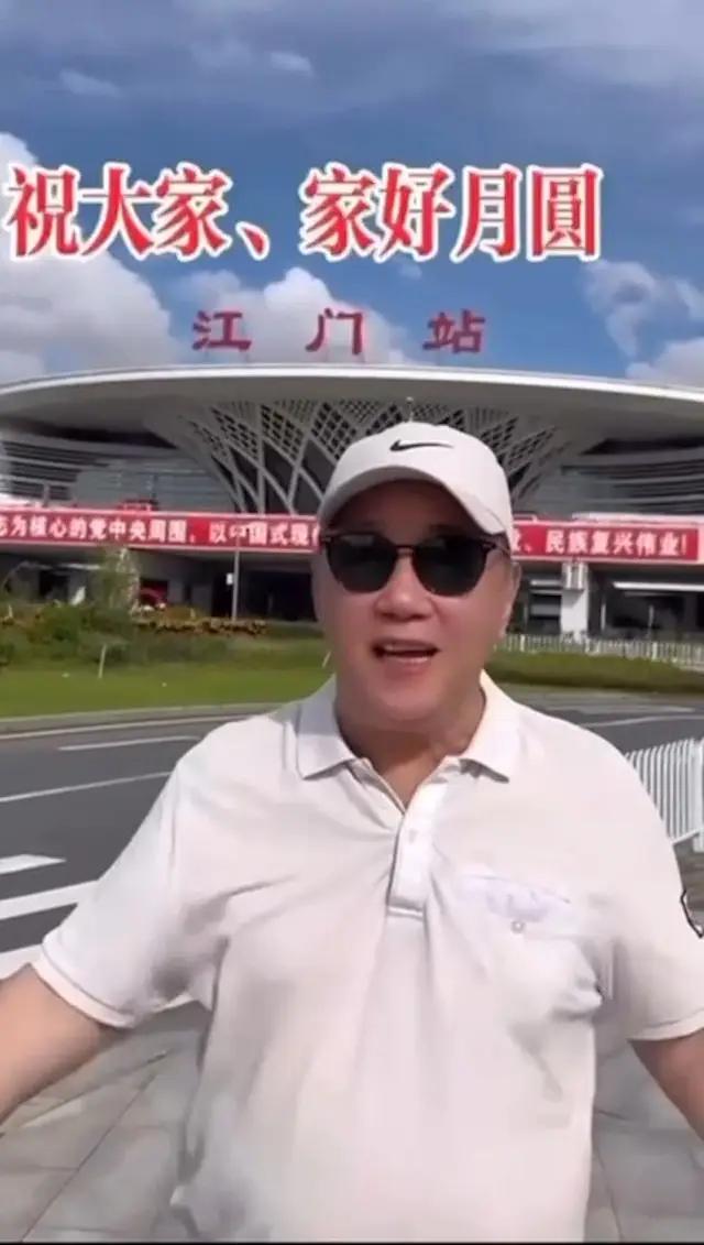 TVB最年长视帝复出拍短剧,移居加国31年有计划定居内地生活