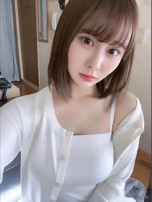 北川明沙,日本元气女星,九头身大量吸粉,水手装最可爱