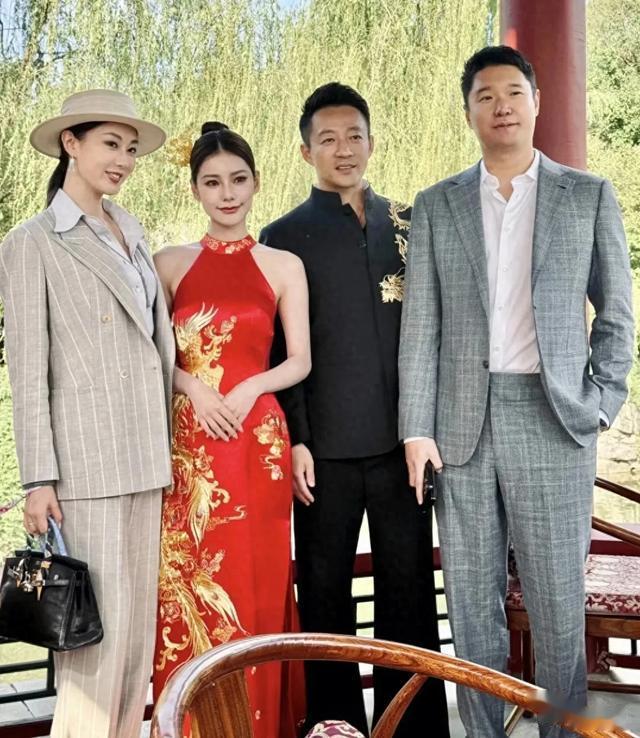 汪小菲是真舍得花,上万的酒席摆了15桌,4000块的茅台管够喝