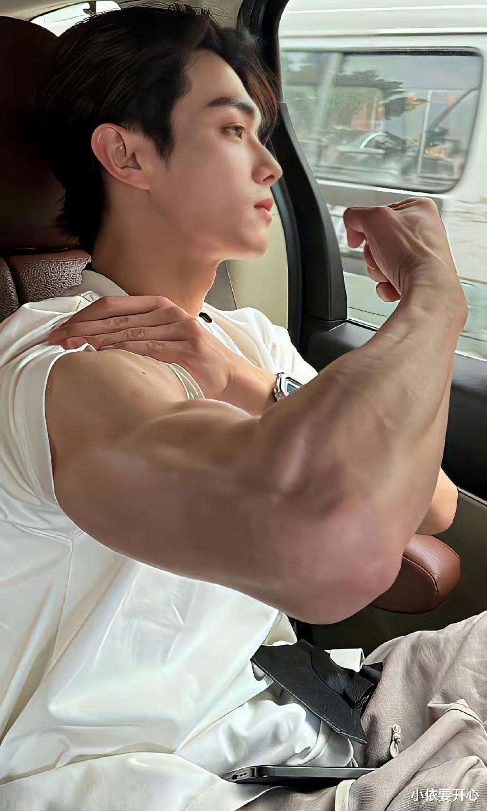 许凯“出 g”了?于正和许凯谁更可信?快来吃瓜!?