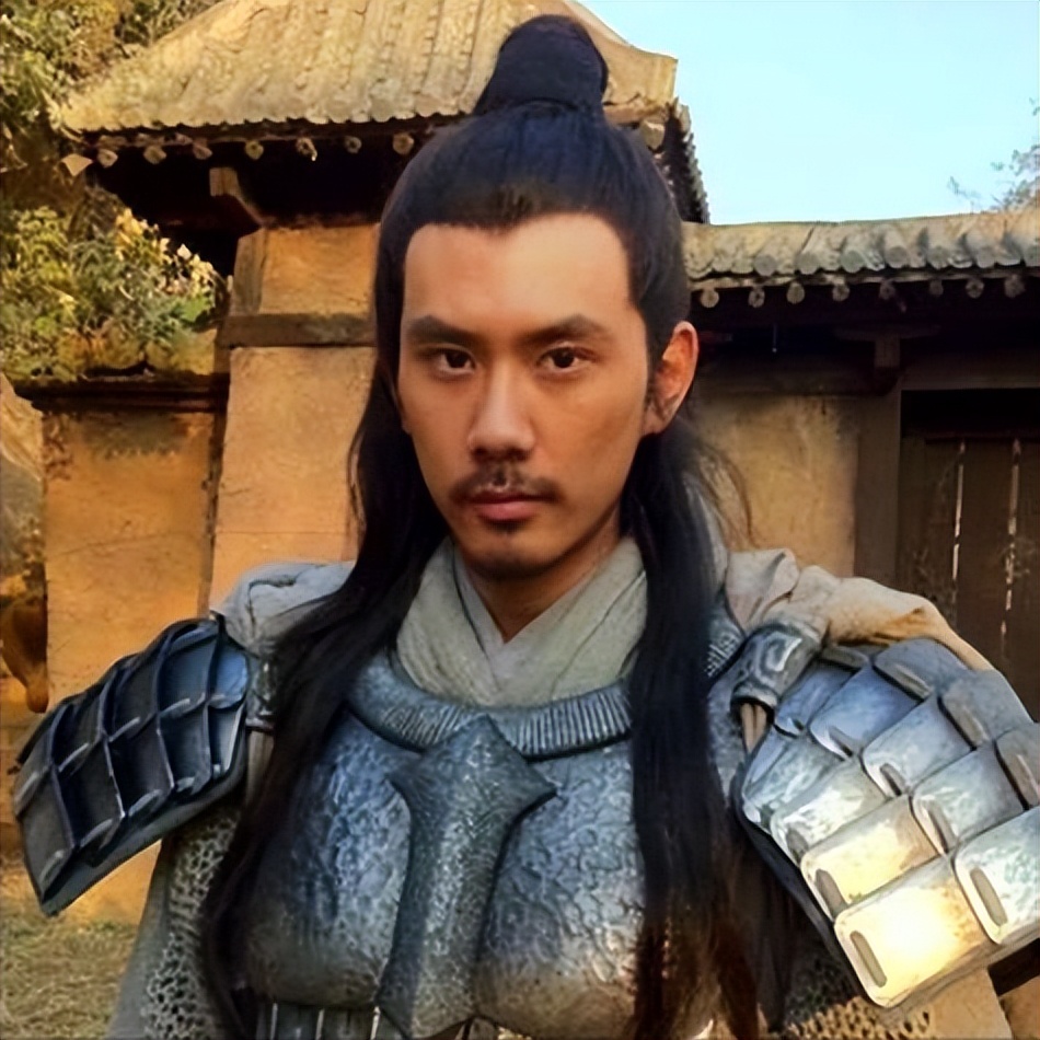 64岁蔡振华老婆，是我们熟悉的艺术家，如今演员儿子成两人的骄傲