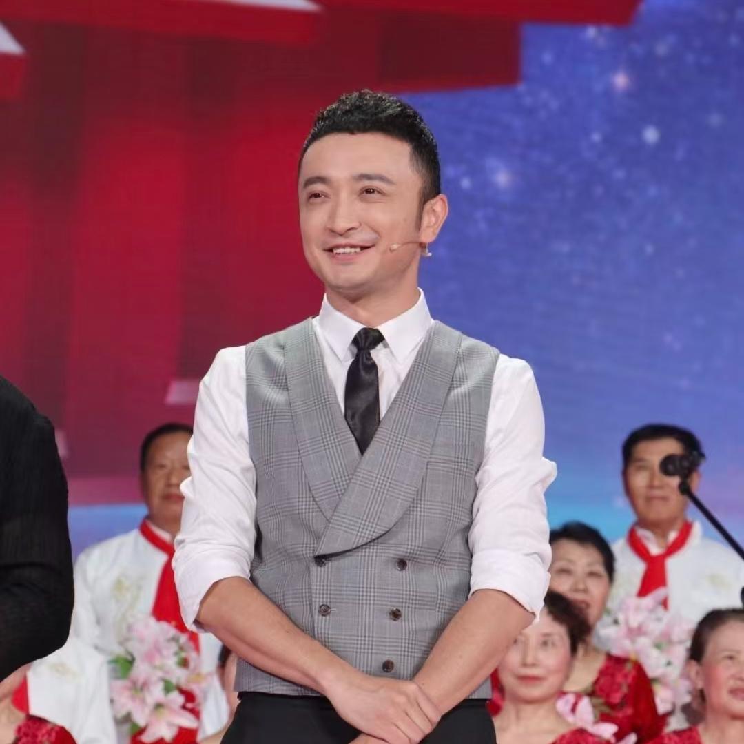 何炅撒贝宁为何落选“金声奖”？看完颁奖典礼，原因就一目了然了