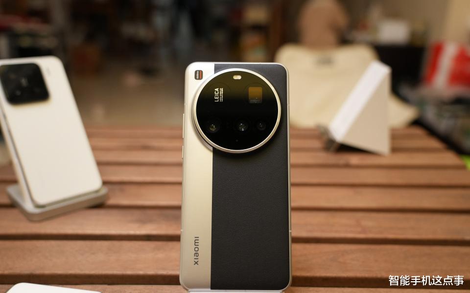 小米16 Ultra再次被确认：延续系列三摄，且配备2亿多群潜望镜！