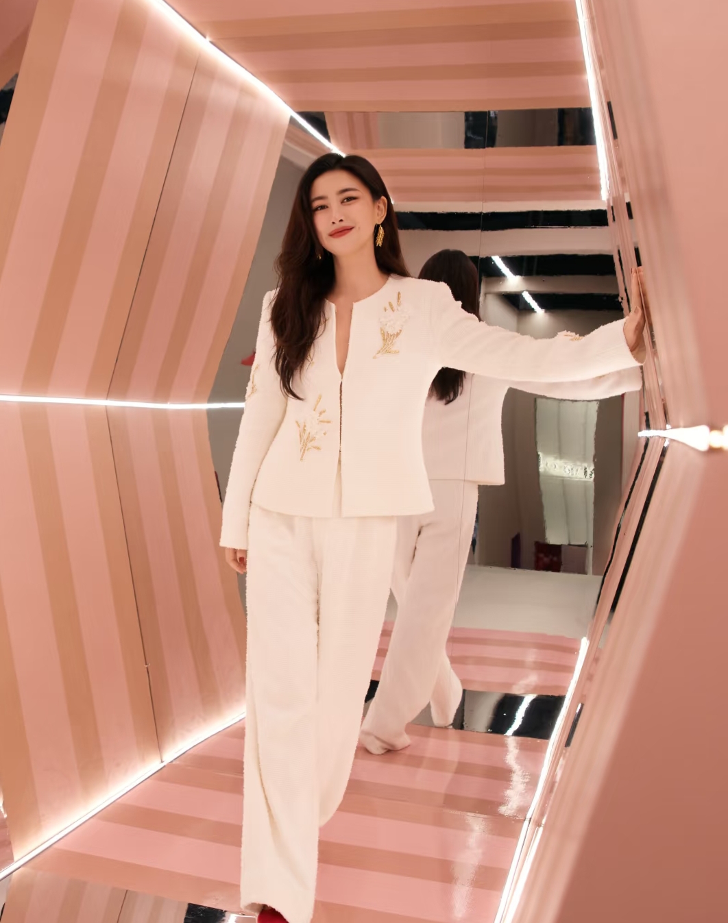 朱珠分享最新美照