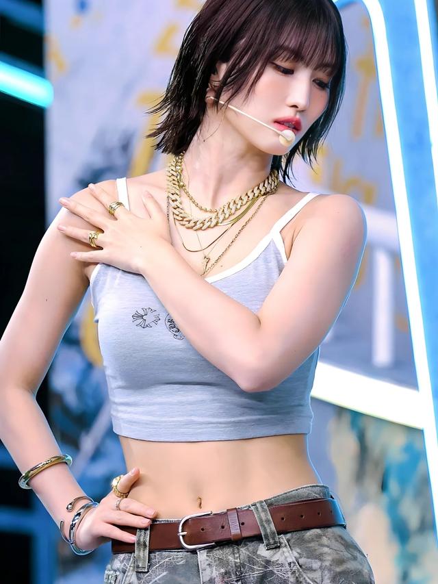 被平井桃 “人间芭比腰” 蛊到了!舞蹈生身材把舞台焊死了