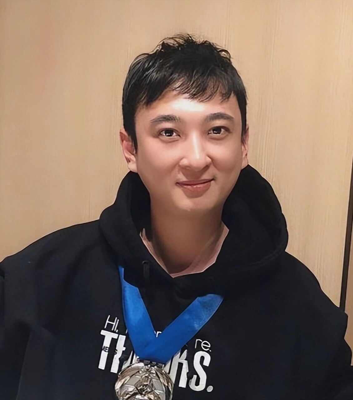 舔狗富二代点外卖媛被打了！段奥娟吊打章子怡？