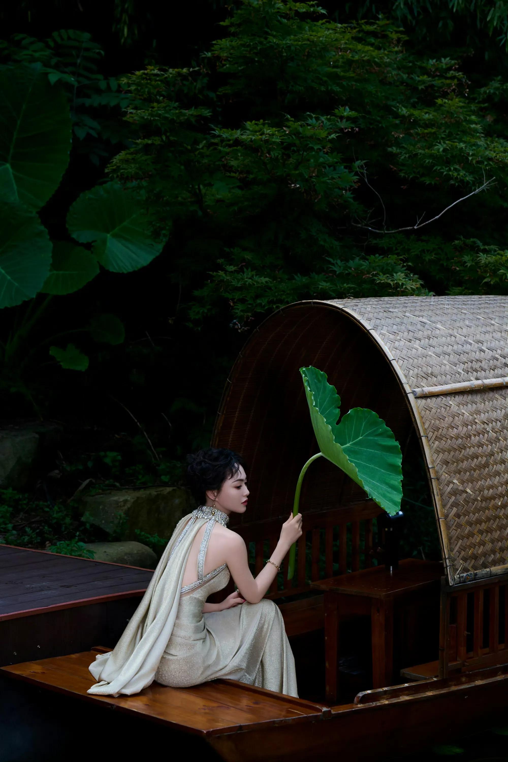 唐嫣贵妇装造型优雅迷人