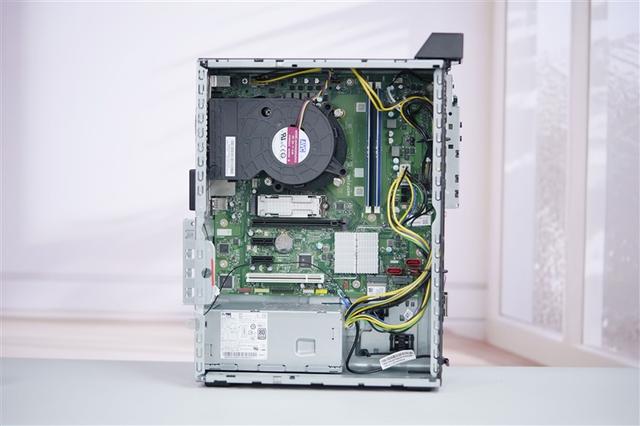 锐龙7 8700G商用机大战酷睿i7-14700:65W功耗下几乎全程碾压