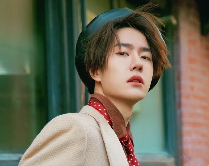 天塌了,乐华的摇钱树没了,王一博被多次“吸血”终于忍无可忍了