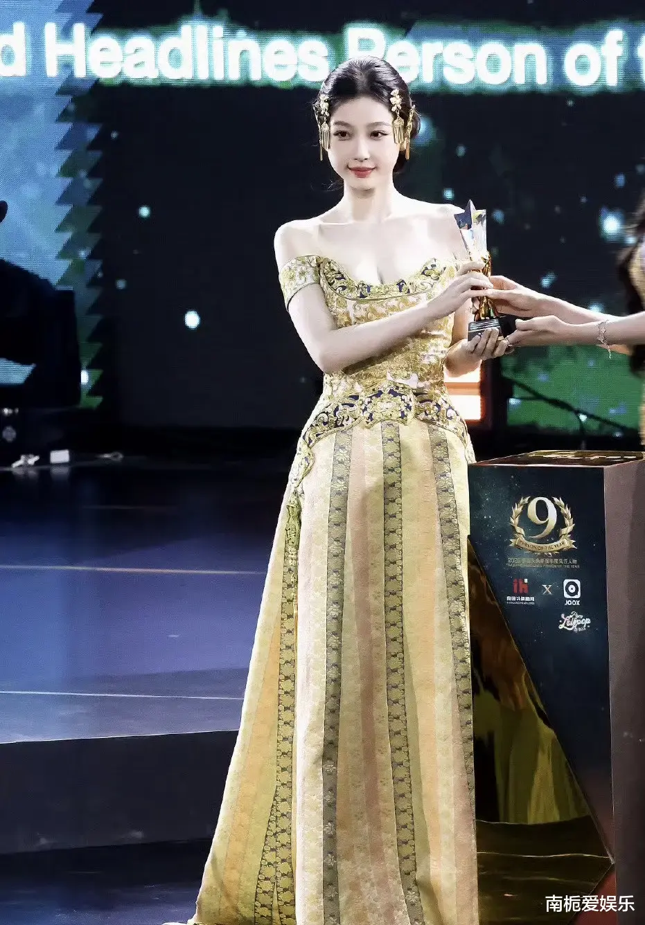 虞书欣闪耀泰国颁奖礼，以东方之美斩获“最受泰国人喜欢中国明星奖”