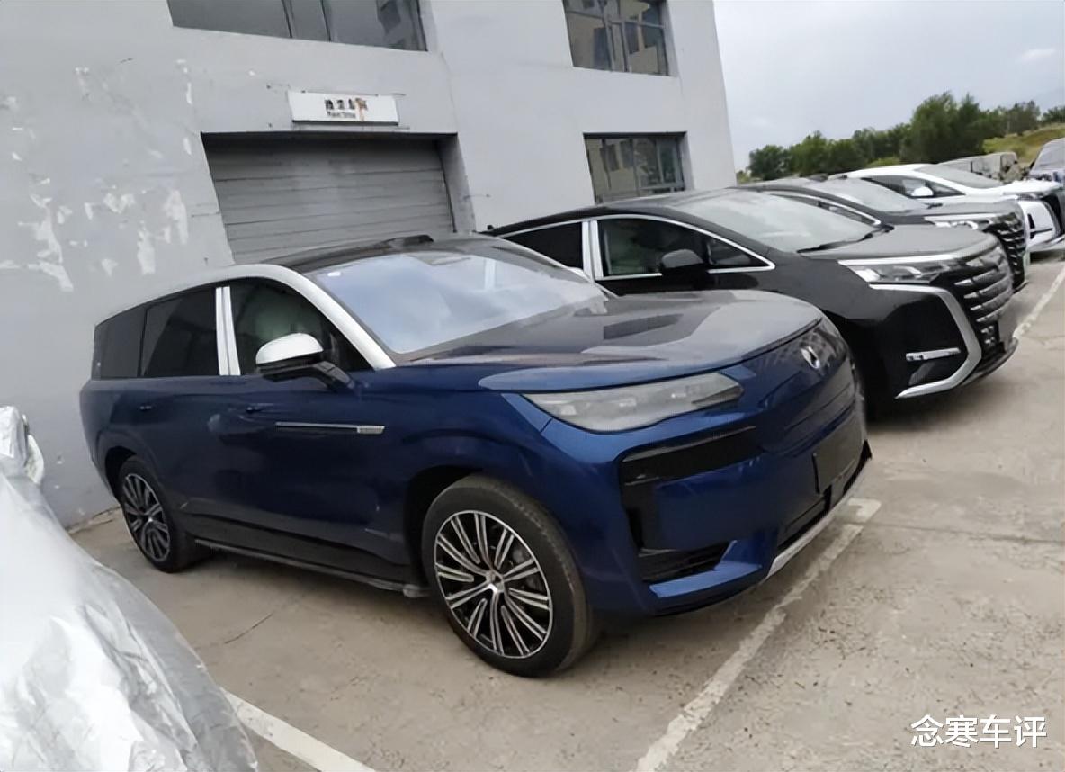 年销破2万台！新款腾势N9来了，车长5米2配云辇-A，转弯半径仅5米