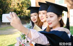 毕业季班长晒班费账单，我指着账本冷笑：没参加活动为什么还交钱