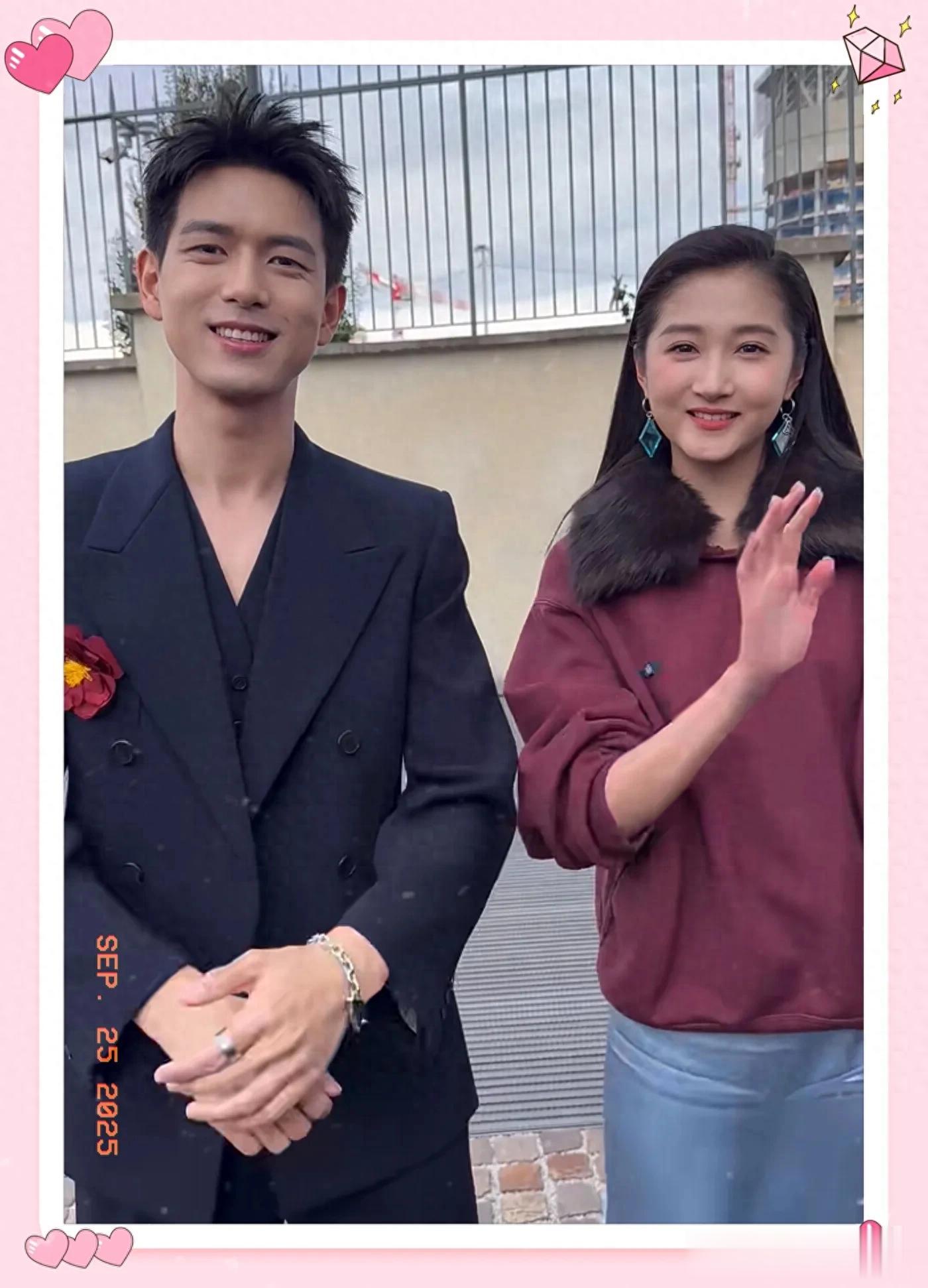 关晓彤米兰造型翻车，发型显老气，外套毛领辣眼，引发网友吐槽！