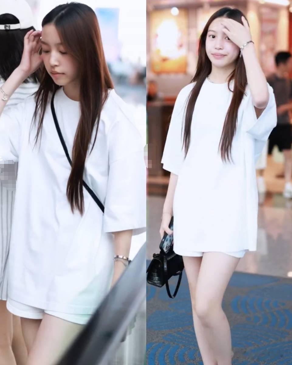 小四月，终是为父母的失败婚姻买单，年仅15岁看起来比母亲还成熟