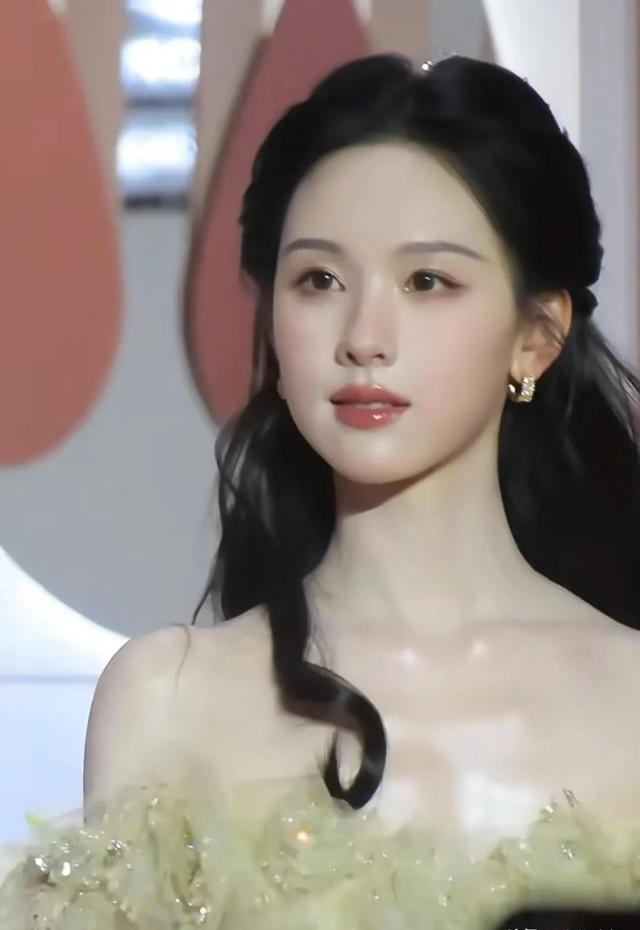 600万点赞,陈都灵的这一举动,她的真实人品全都看出来了!