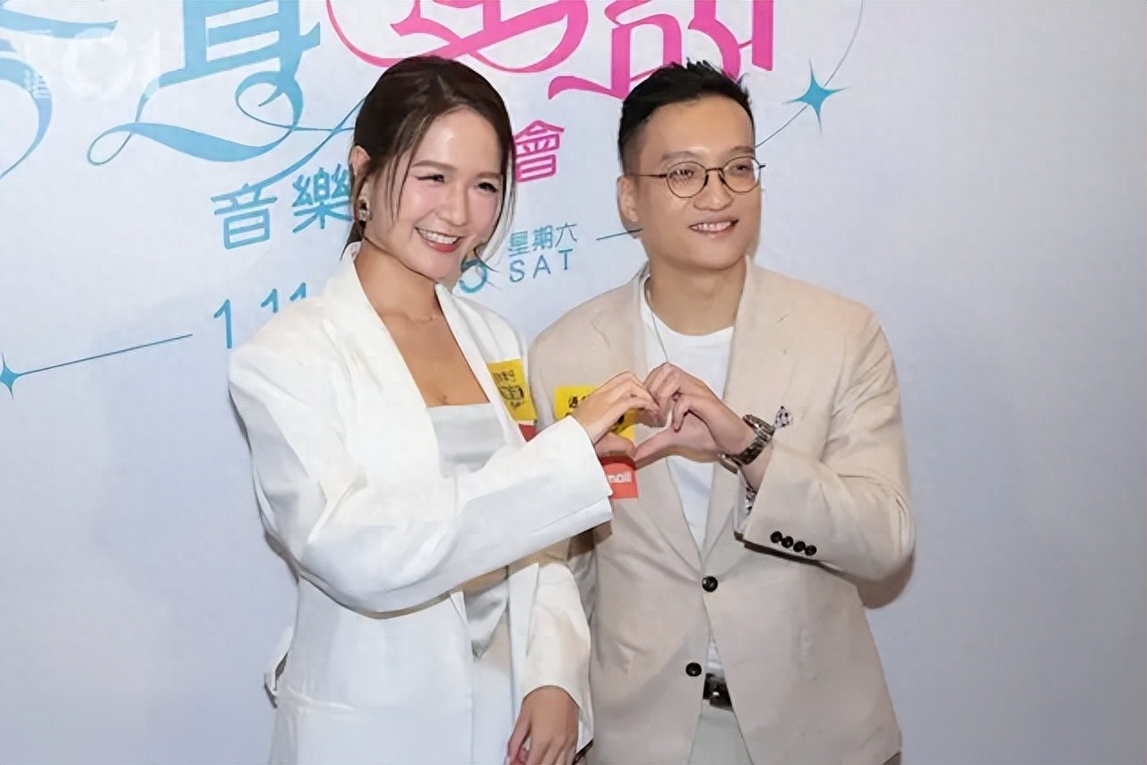 事业爱情两得意!TVB东张女神被爆热恋中,带父亲外游获赞乖女