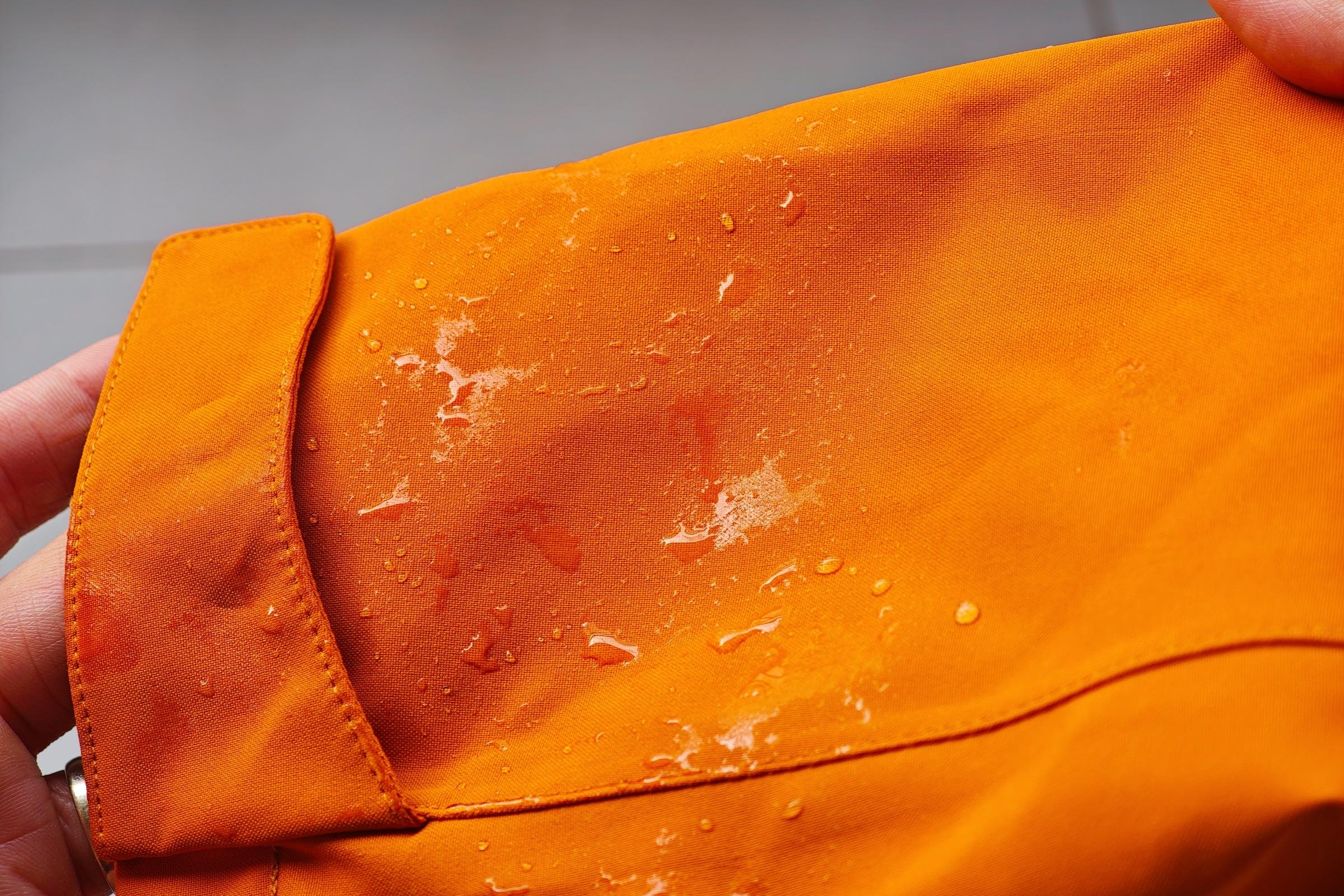 最强始祖鸟平替？全方位硬核测评Gakior冲锋衣：不愧是7防面料