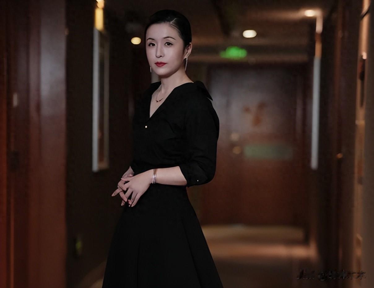 古二放王炸录音！王家卫吐槽唐嫣很装，秦雯内涵刘诗诗，太猛了！