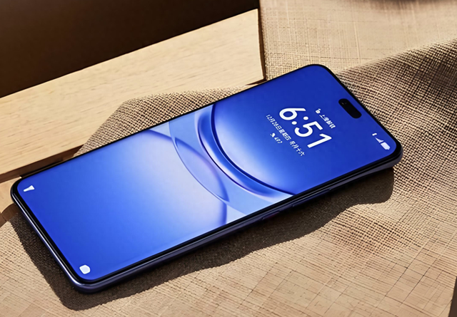 华为“用力太猛”,昆仑玻璃+卫星消息,512GB跌价1800元