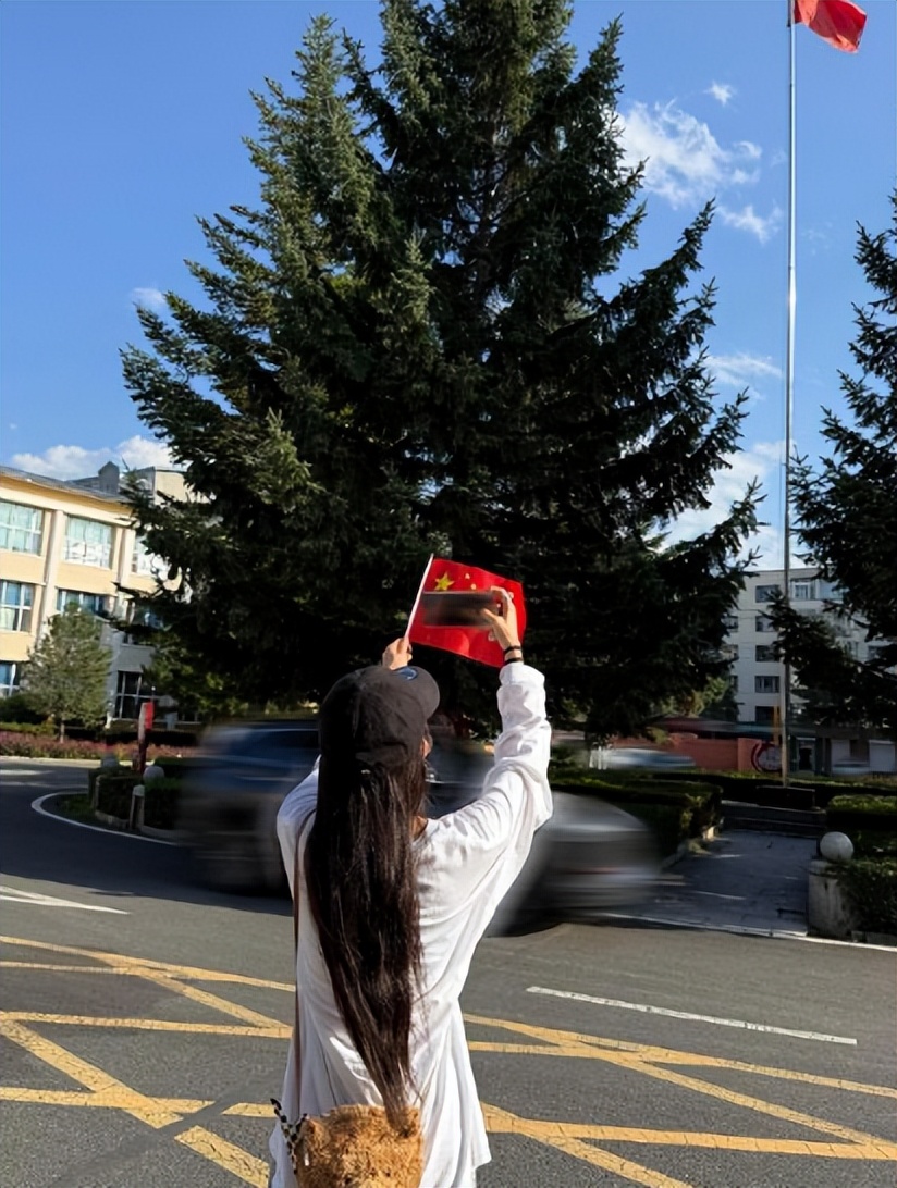 刘恺威也没想到，杨幂会因国庆期间的一特殊举动，实现口碑暴涨！