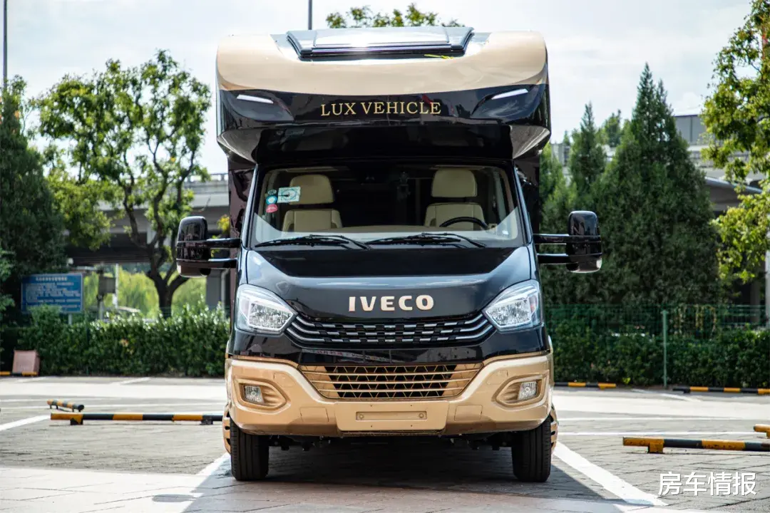 原价88万现在不到30万！国内独一份的商旅房车，设计有点离谱