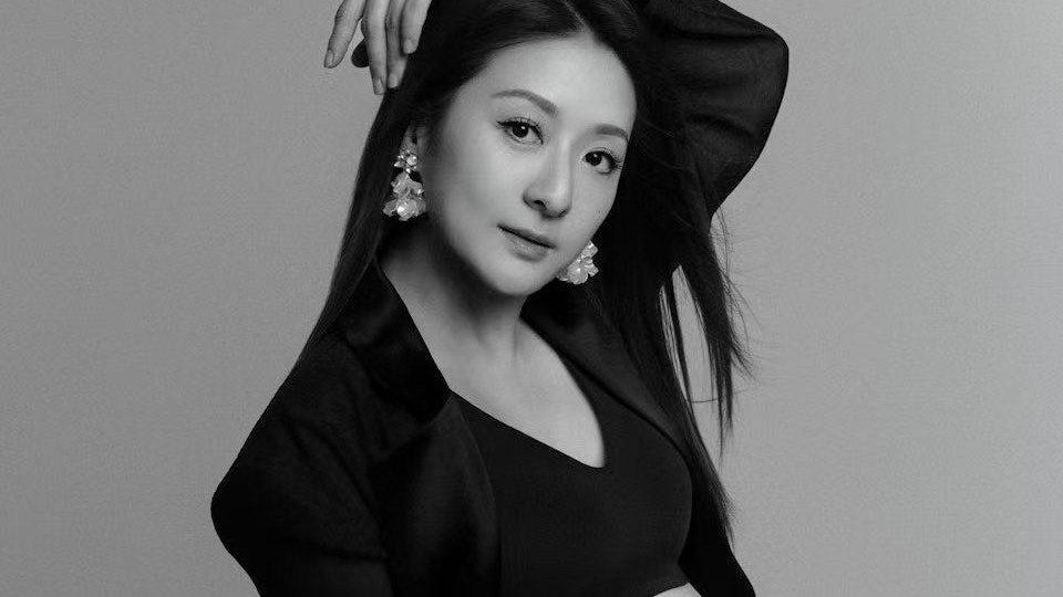 香港女星临盆在即再晒孕照！求子路艰辛，曾经历小产靠试管终怀孕