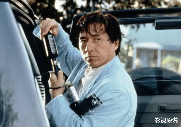 成龙也不是“哪吒”对手，《哪吒2》海外票房超《警察故事4》